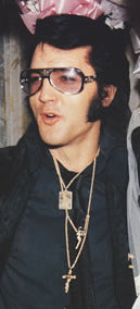 Elvis Presley Personnaly Owned and Worn Ankh & Italian Horn Gold Necklace