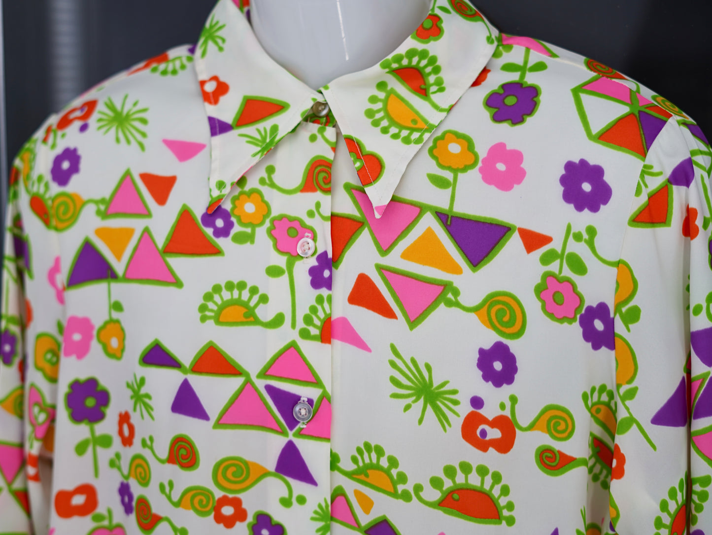 Jimi Hendrick's Colourful Pattern Collared Shirt