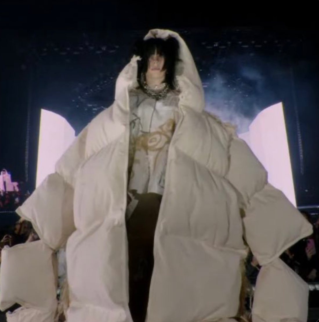 Billie Eilish white oversized jacket, worn on stage at Coachella 2022