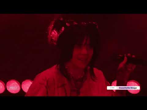 Billie Eilish white oversized jacket, worn on stage at Coachella 2022