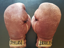 Load image into Gallery viewer, Sugar Ray Used Gloves